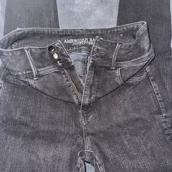 American Eagle Jeans - Picture 2 of 4